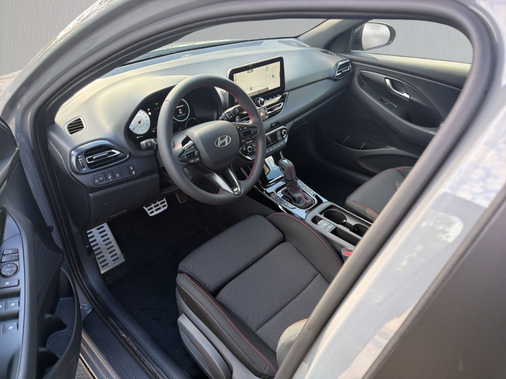 Fahrzeugabbildung Hyundai i30 FL Kombi MY26 1.6 T-GDi DCT N-Line Navi Digitales Cockpit LED Apple