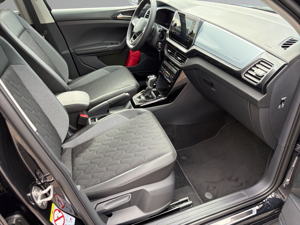 Fahrzeugabbildung Volkswagen T-Cross 1.0 TSI DSG ENERGY LED AHK GJR NAVI KAMERA