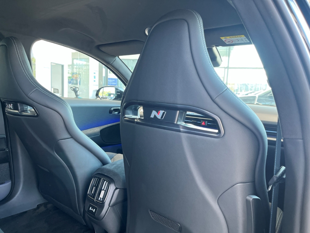 Fahrzeugabbildung Hyundai IONIQ 6 N Performance Sitz-P MY26 84kWh 4WD Sportpaket HUD AD StandHZG Navi Leder