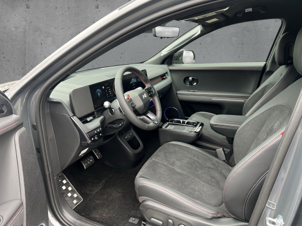Fahrzeugabbildung Hyundai IONIQ 5 FL MY26 84kWh 4WD N-Line Sitz-P Matrix Navi Digitales Cockpit LED ACC