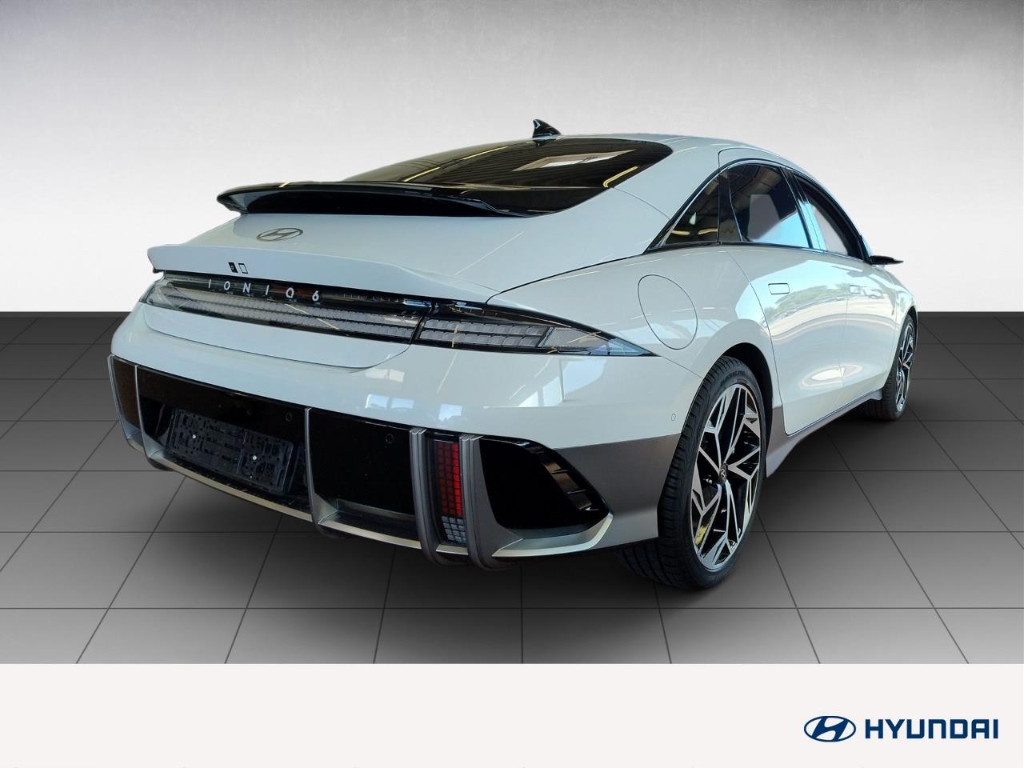 Fahrzeugabbildung Hyundai IONIQ 6 77,4kWh 2WD UNIQ Digi-Spiegel 20LM Schiebedach HUD Navi Digitales Cockpit