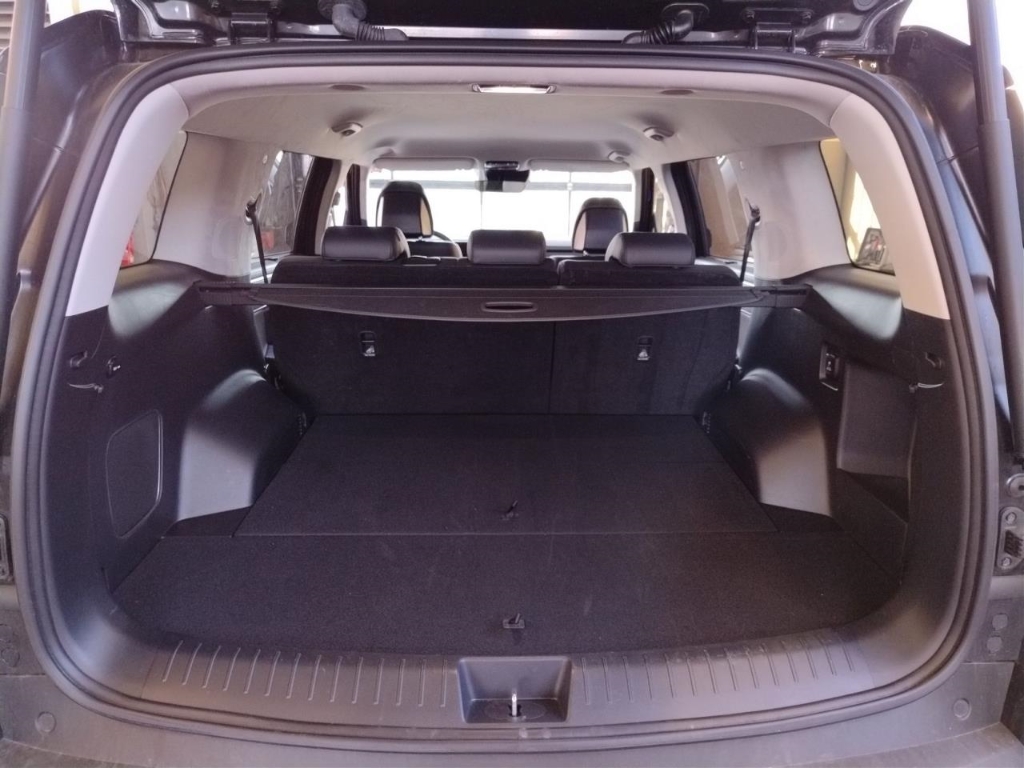 Fahrzeugabbildung Hyundai SANTA FE HEV 1.6 T-GDI AT 2WD Signature Dig Key 5-Sitze MY25 Niveau Navi Leder Digitales Cockpit