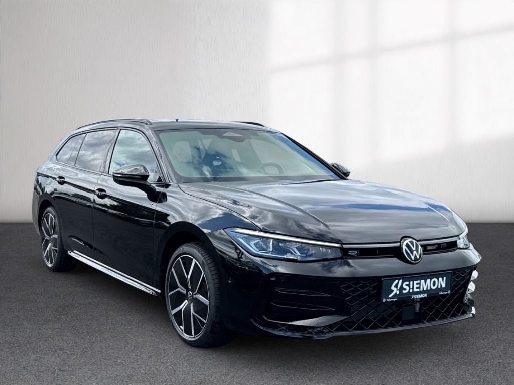 Fahrzeugabbildung Volkswagen Passat Variant 2.0 TDI DSG 4M R-Line AHK Standheiz PANO IQ.Drive