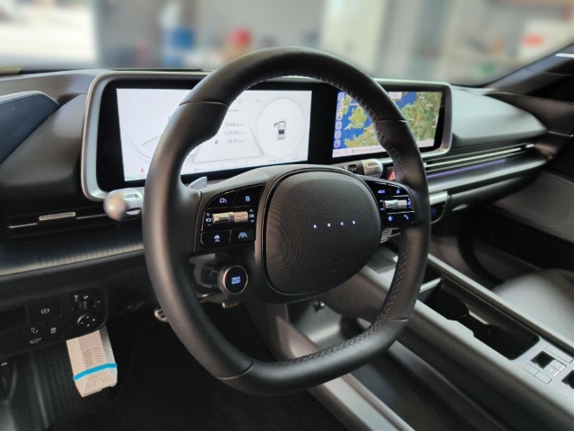 Fahrzeugabbildung Hyundai IONIQ 6 77,4kWh 4WD UNIQ HUD Navi Digitales Cockpit Memory Sitze Soundsystem Bose