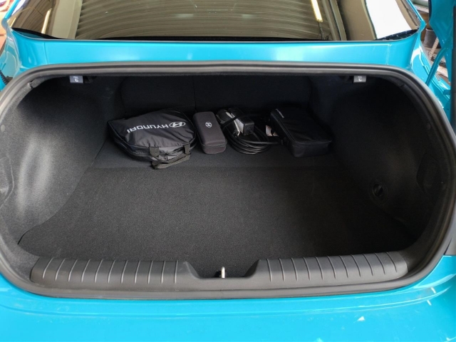 Fahrzeugabbildung Hyundai IONIQ 6 77,4kWh 4WD UNIQ HUD Navi Digitales Cockpit Memory Sitze Soundsystem Bose