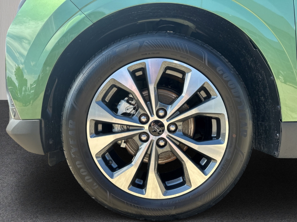 Fahrzeugabbildung Ford Tourneo Courier Titanium AHK AAC LM17 Winterpak. LED TFL