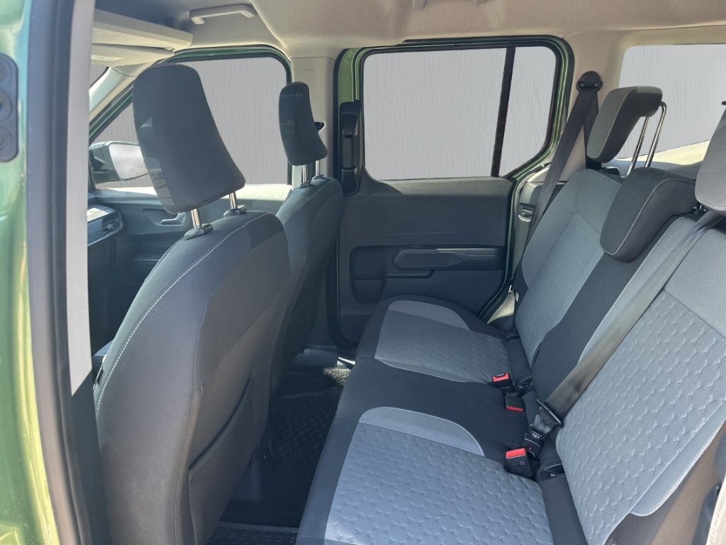 Fahrzeugabbildung Ford Tourneo Courier Titanium AHK AAC LM17 Winterpak. LED TFL