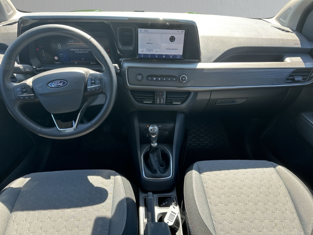 Fahrzeugabbildung Ford Tourneo Courier Titanium AHK AAC LM17 Winterpak. LED TFL