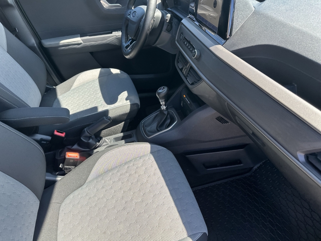 Fahrzeugabbildung Ford Tourneo Courier Titanium AHK AAC LM17 Winterpak. LED TFL
