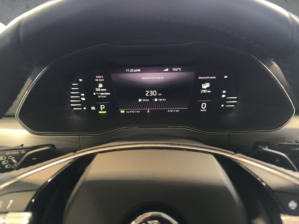 Fahrzeugabbildung SKODA Superb Combi 1.4TSI iV DSG Ambition Navi SHZ PDC