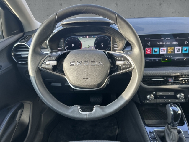 Fahrzeugabbildung SKODA Fabia 1.0 TSI DSG Tour LED Navi Temp SHZ Kamera