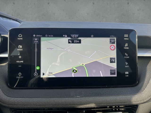 Fahrzeugabbildung SKODA Fabia 1.0 TSI DSG Tour LED Navi Temp SHZ Kamera