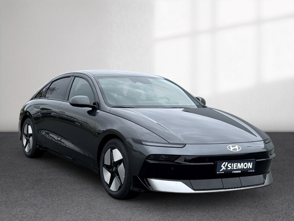 Fahrzeugabbildung Hyundai IONIQ 6 EV FL MY26 84kWh 2WD CENTRIQ Matrix LED Blendfreies Fernl. Kurvenlicht ACC