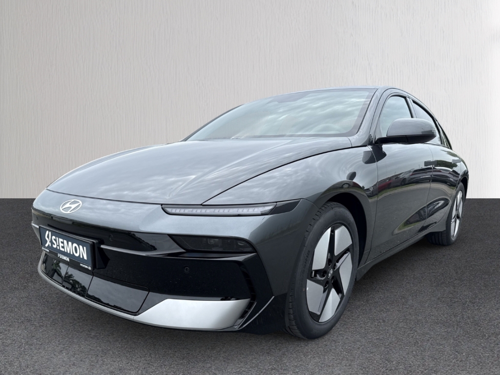 Fahrzeugabbildung Hyundai IONIQ 6 EV FL MY26 84kWh 2WD CENTRIQ Matrix LED Blendfreies Fernl. Kurvenlicht ACC