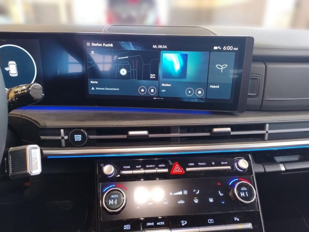Fahrzeugabbildung Hyundai SANTA FE HEV 1.6 T-GDI AT 2WD Signature Dig Key 5-Sitze MY25 Niveau Navi Leder Digitales Cockpit