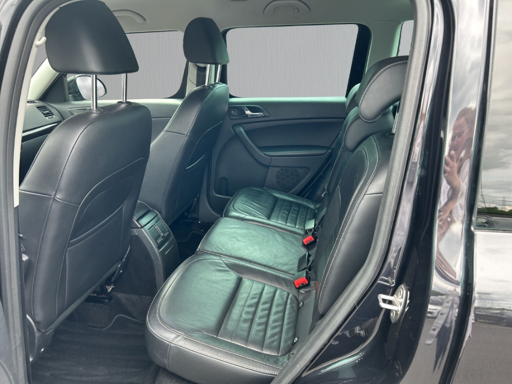 Fahrzeugabbildung SKODA Yeti 1.4 TSI DSG L&K SHZ PDCv+h Color Klima Navi