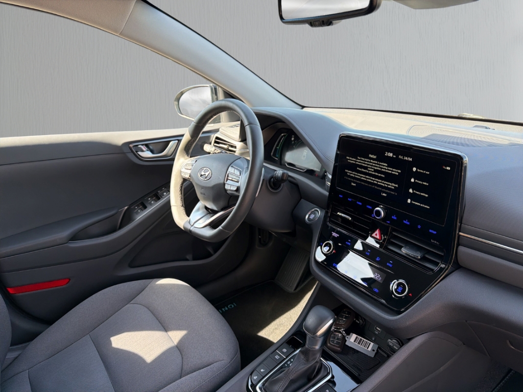 Fahrzeugabbildung Hyundai IONIQ 1.6 GDI Style PHEV beh.Lenkr LED SHZ R-Kam