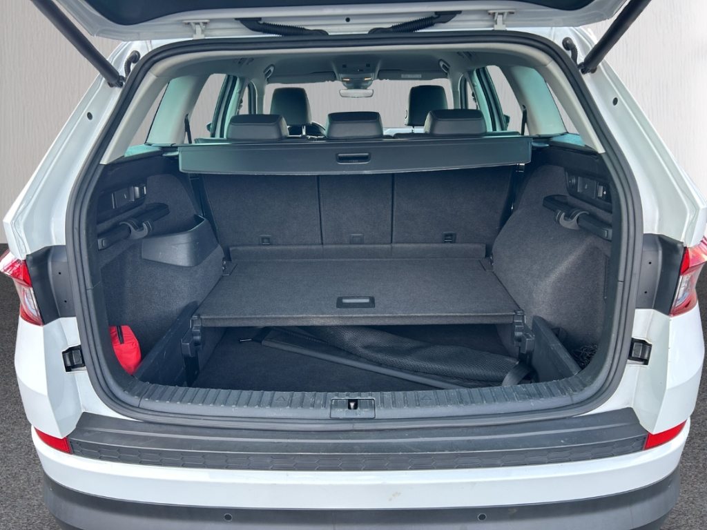 Fahrzeugabbildung SKODA Kodiaq TDI 4x4 DSG Style AHK ACC Navi SHZ KeyLess