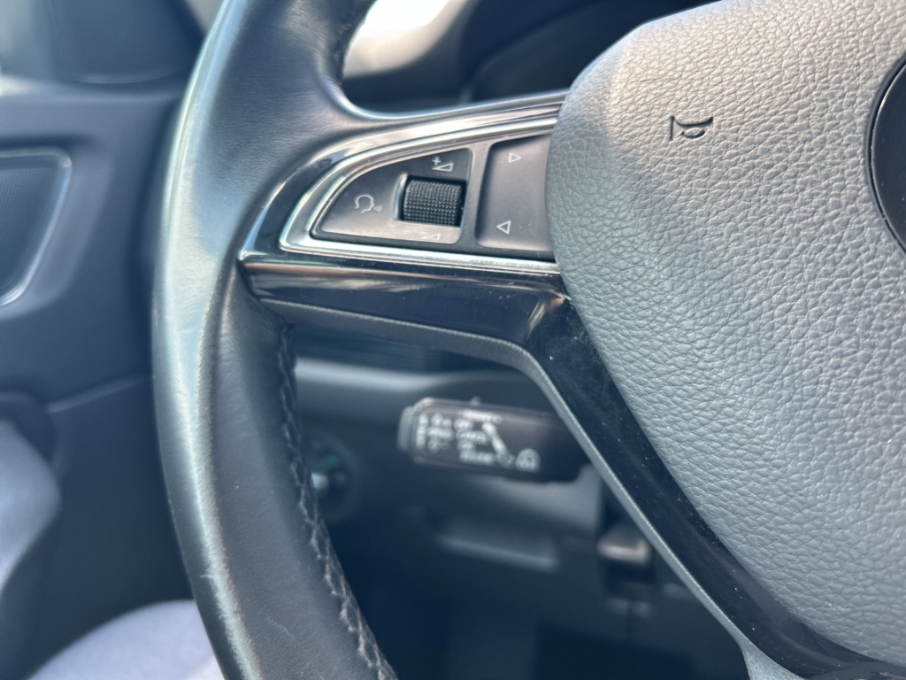 Fahrzeugabbildung SKODA Kodiaq TDI 4x4 DSG Style AHK ACC Navi SHZ KeyLess