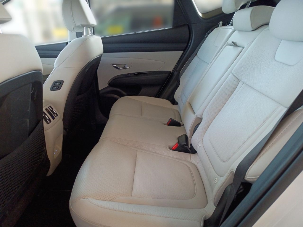 Fahrzeugabbildung Hyundai TUCSON FL PHEV 1.6 AT 4WD MY25 Prime Assist-P Pano Dig-Key MATRIX-LED Leder Digitales Cockpit