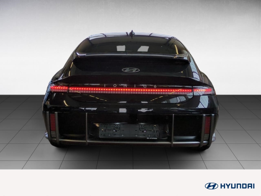 Fahrzeugabbildung Hyundai IONIQ 6 77,4kWh 2WD UNIQ Digi-Spiegel 20LM Schiebedach HUD Navi Digitales Cockpit