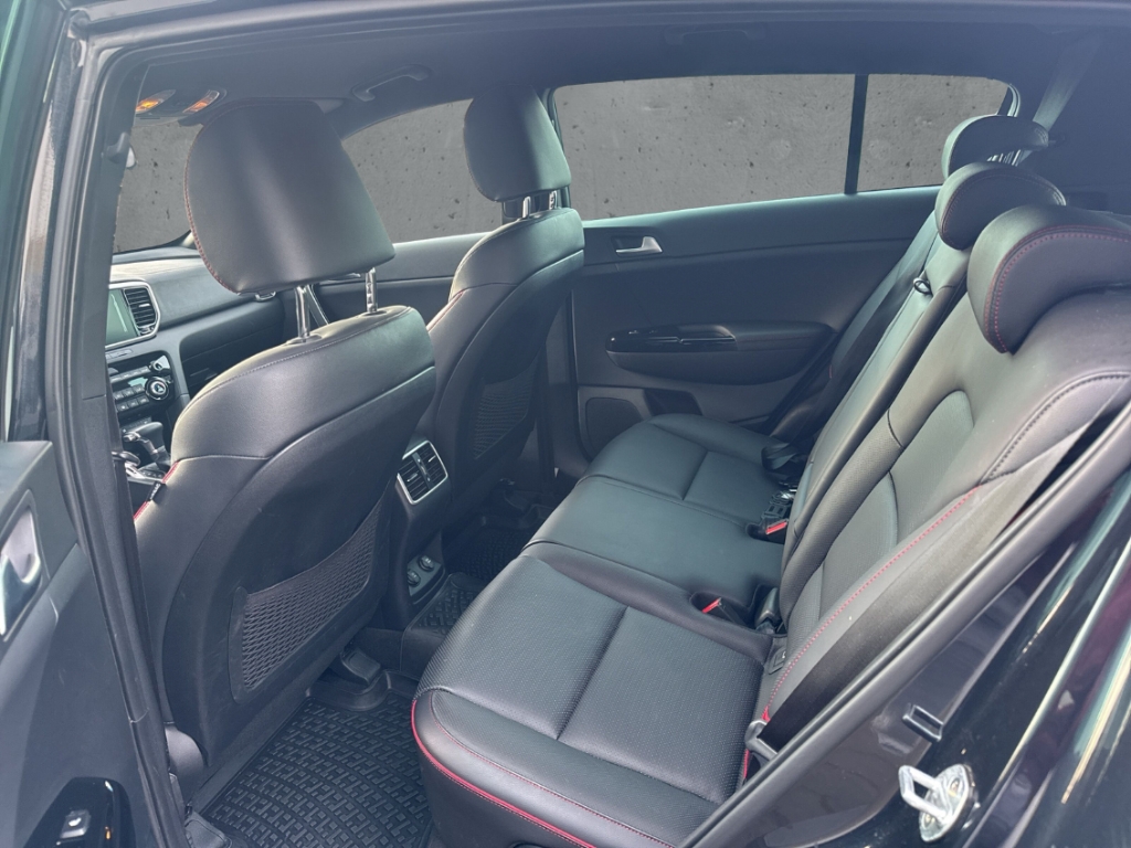 Fahrzeugabbildung Kia Sportage GT-Line 4WD AHK NAV SHZ SBL LEDER TEMP