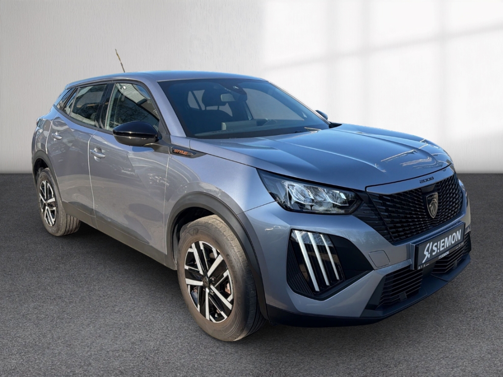 Fahrzeugabbildung Peugeot 2008 Style LED PDC Klimaaut. Temp.