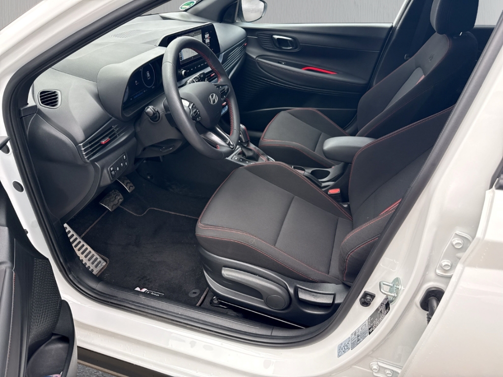 Fahrzeugabbildung Hyundai i20 FL MY25 1.0 T-GDI DCT N-Line Assistenz-P. Smart-P.