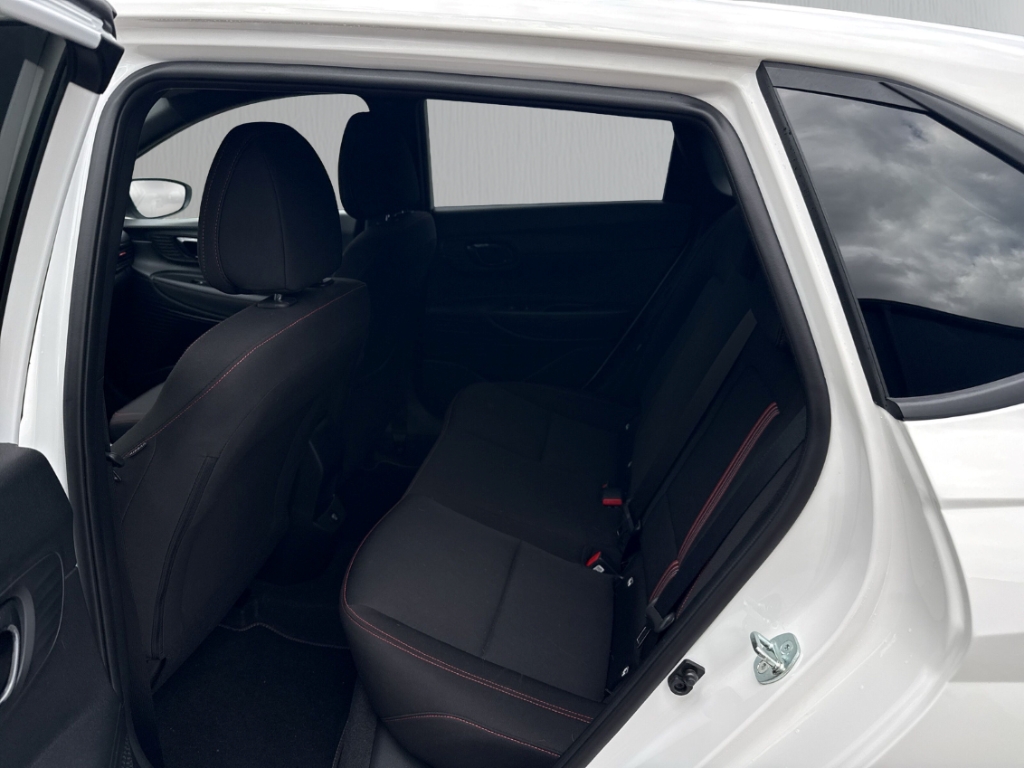 Fahrzeugabbildung Hyundai i20 FL MY25 1.0 T-GDI DCT N-Line Assistenz-P. Smart-P.