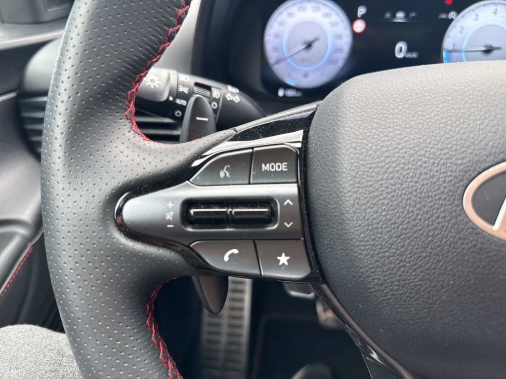 Fahrzeugabbildung Hyundai i20 FL MY25 1.0 T-GDI DCT N-Line Assistenz-P. Smart-P.
