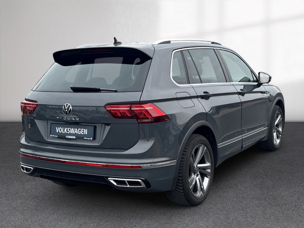 Fahrzeugabbildung Volkswagen Tiguan 1.5 TSI DSG R-Line ACC PDCv+h LED SHZ Keyless