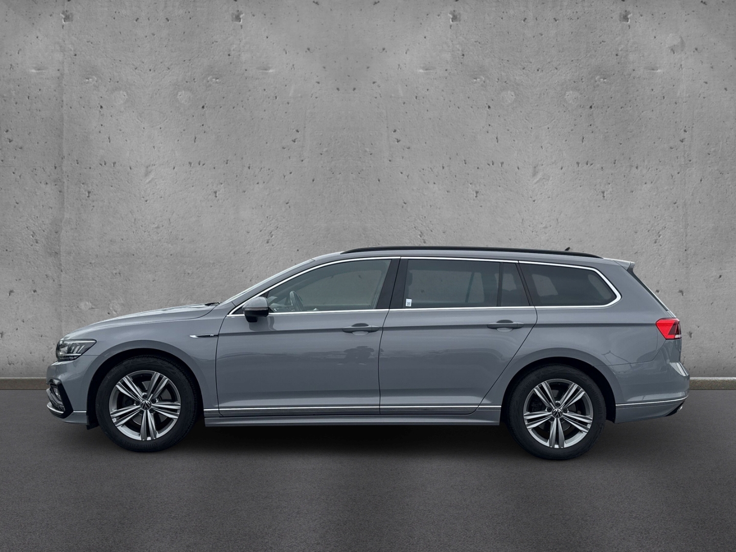 Fahrzeugabbildung Volkswagen Passat TDI VAR. R-LINE NAV KLIM SHZ ACC MASSAGE