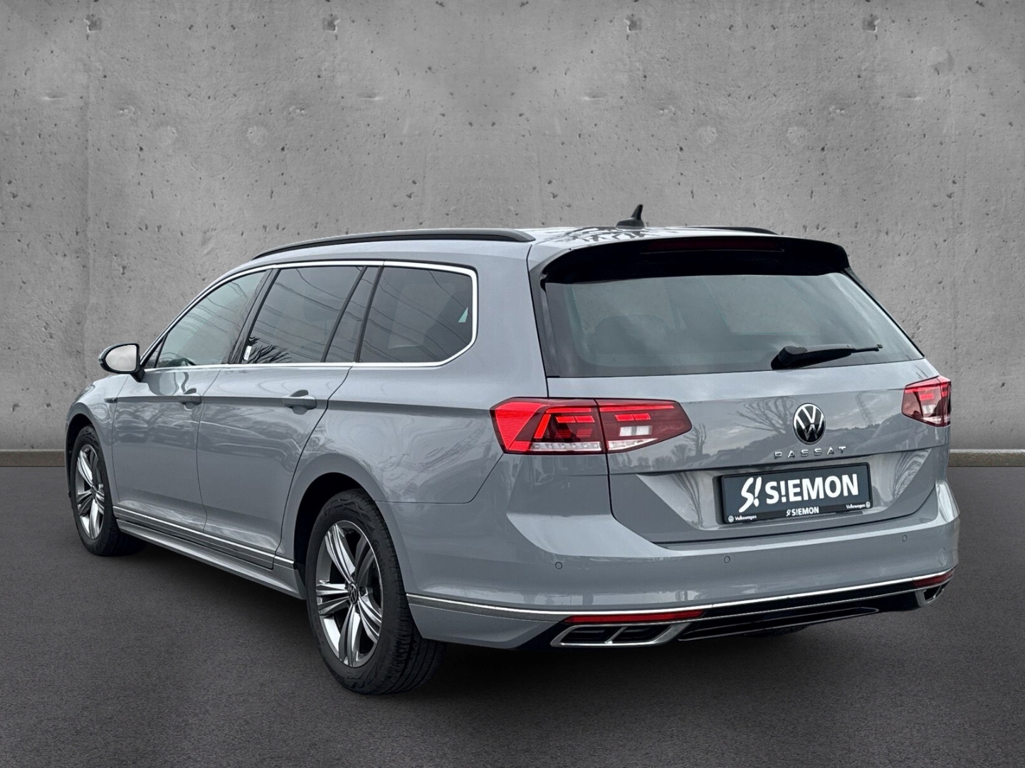 Fahrzeugabbildung Volkswagen Passat TDI VAR. R-LINE NAV KLIM SHZ ACC MASSAGE