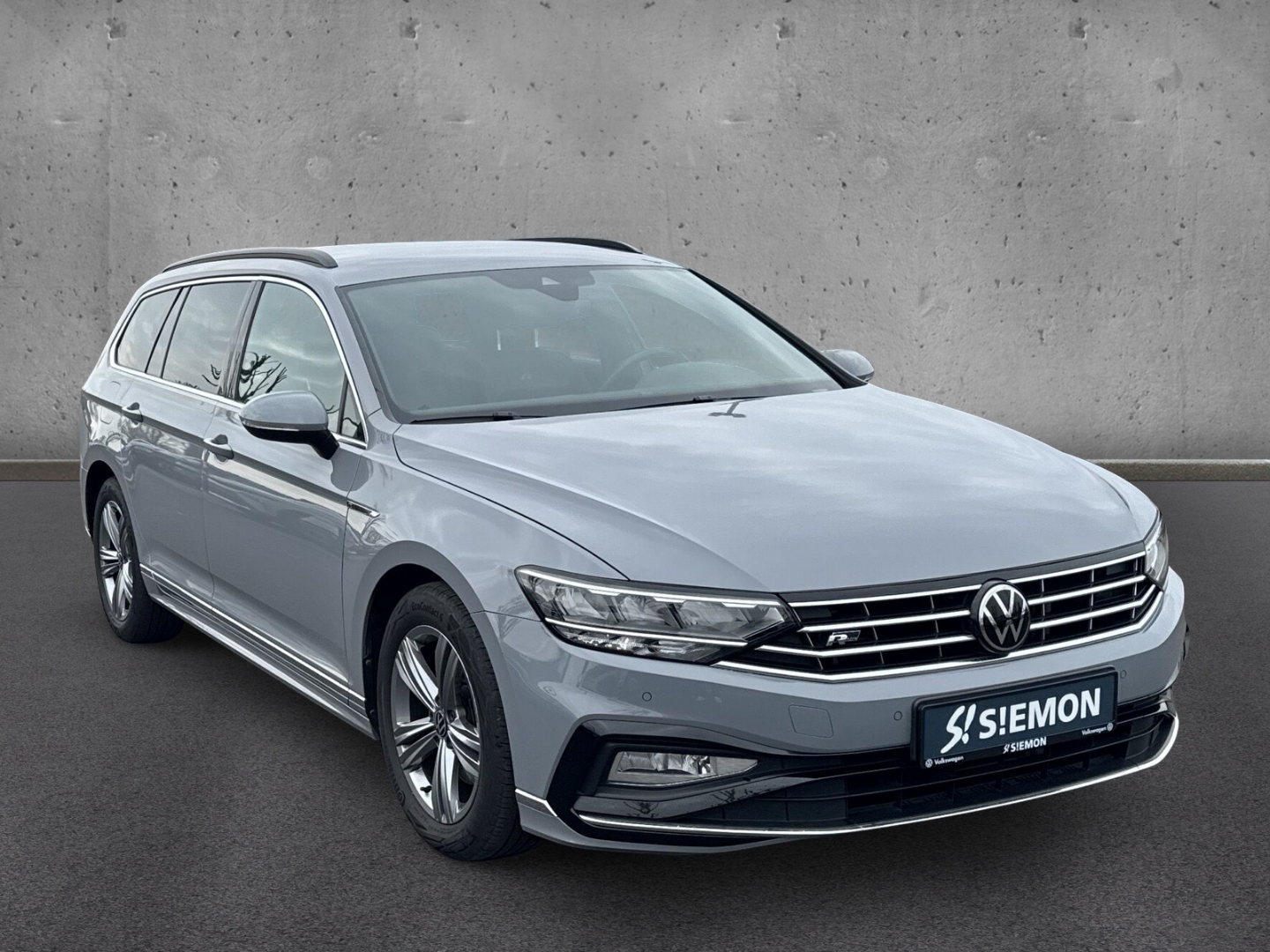 Fahrzeugabbildung Volkswagen Passat TDI VAR. R-LINE NAV KLIM SHZ ACC MASSAGE