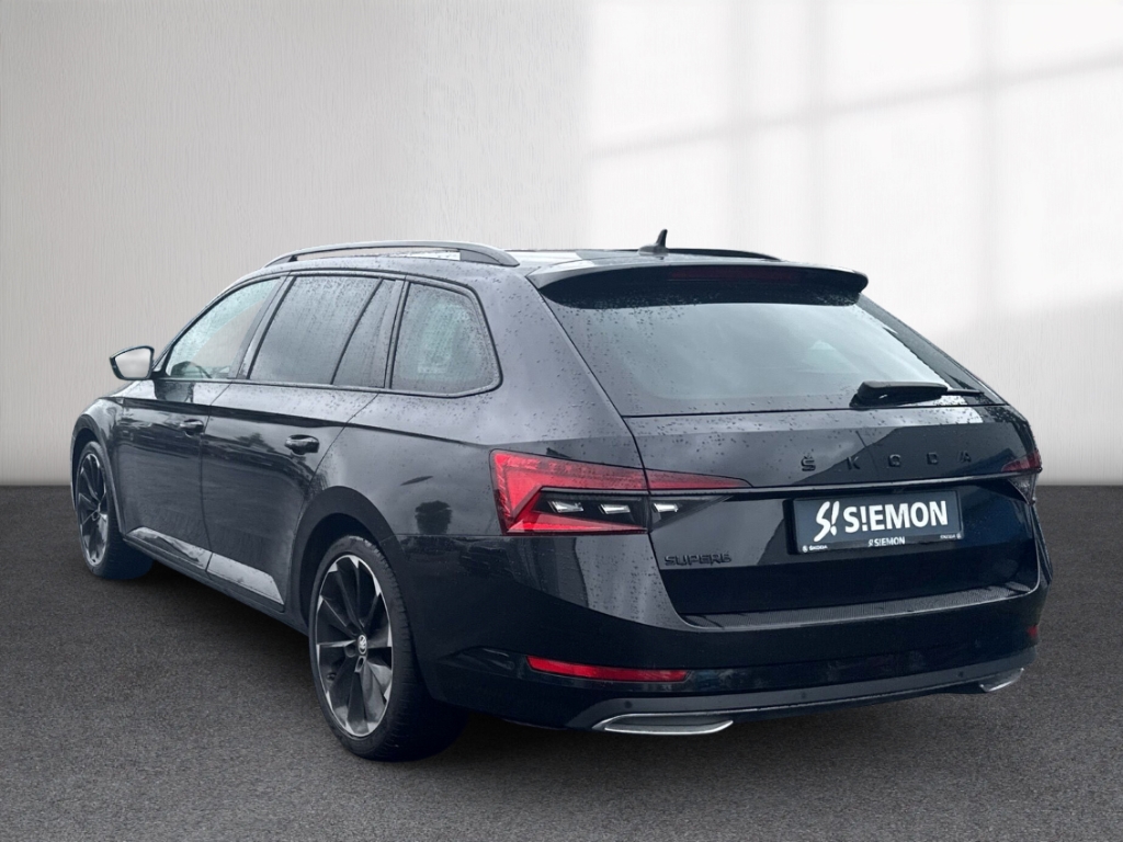Fahrzeugabbildung SKODA Superb Combi TDI DSG Sportline AHK LED NAVI PANO MatrixBeam