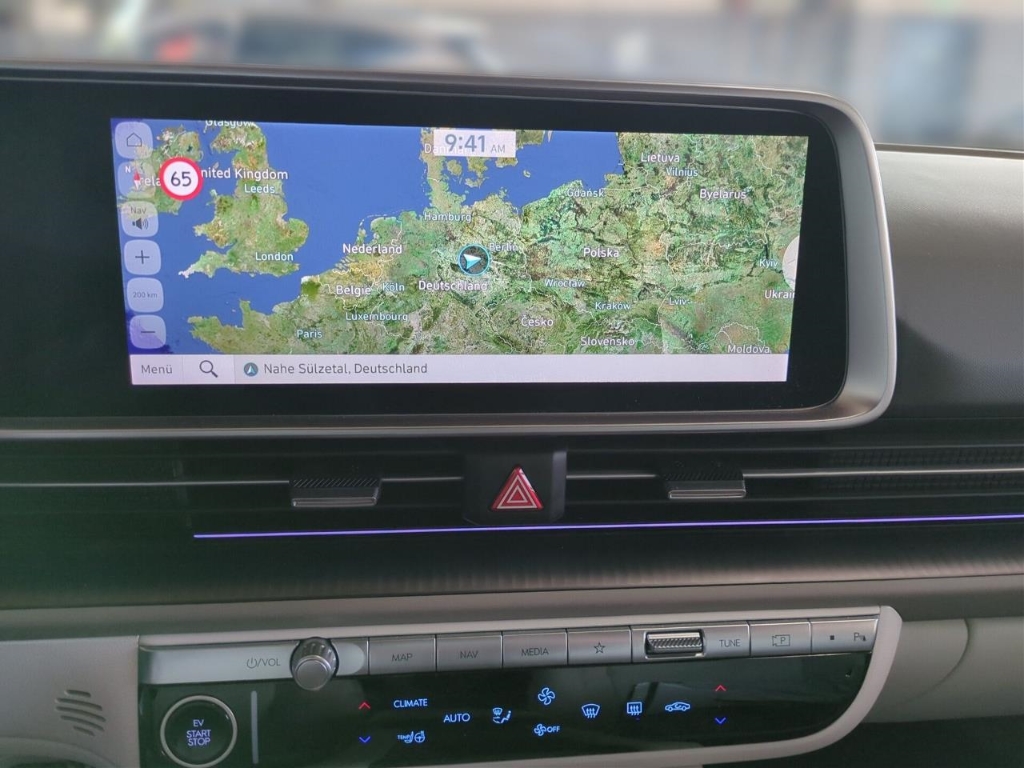 Fahrzeugabbildung Hyundai IONIQ 6 4WD 77,4kWh UNIQ Digi-Spiegel 20LM HUD Navi Digitales Cockpit Memory Sitze