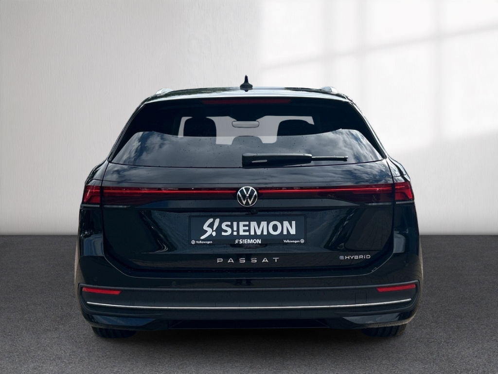Fahrzeugabbildung Volkswagen Passat Variant 1.5 eHybrid DSG Business AHK NAVI