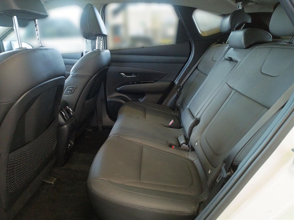 Fahrzeugabbildung Hyundai TUCSON FL PHEV 1.6 AT 4WD MY25 Prime Assist-P Pano Dig-Key MATRIX-LED Leder Digitales Cockpit