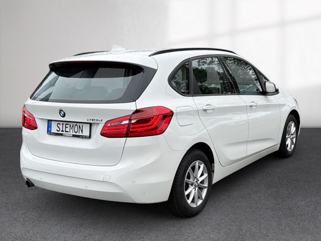 Fahrzeugabbildung BMW 218 Active Tourer d Advantage AHK SHZ PDC Navi LE