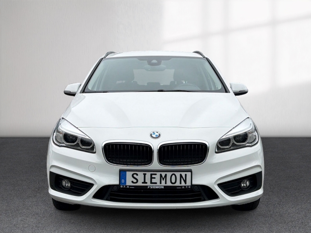 Fahrzeugabbildung BMW 218 Active Tourer d Advantage AHK SHZ PDC Navi LE