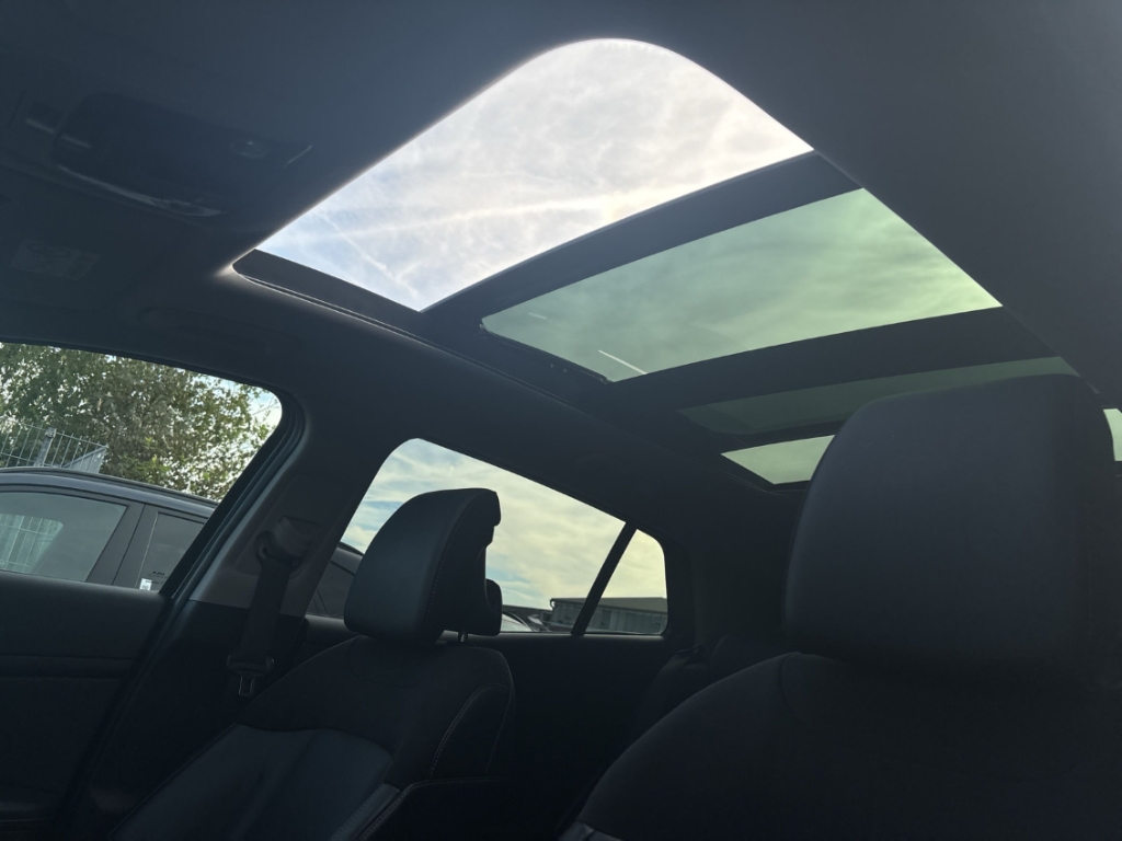 Fahrzeugabbildung Kia Sportage 1.6 T-GDI PHEV Spirit Leder Pano AHK ACC Kamera360