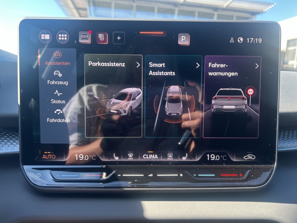 Fahrzeugabbildung CUPRA Terramar eTSI 1.5 TSI DSG AHK Winter eHK ACC SHZ