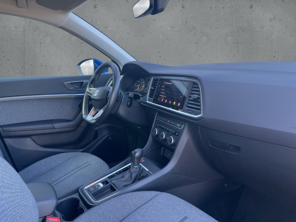 Fahrzeugabbildung SEAT Ateca 2.0 TDI Style NAV ACC SHZ LED CARPLAY Keyless PDCv+h