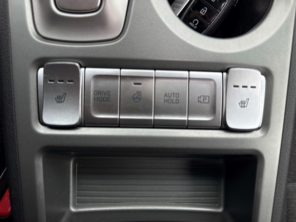 Fahrzeugabbildung Hyundai KONA EV FL 39kWh MJ23 TREND 11kWOBC Navi Schiebedach Soundsystem LED