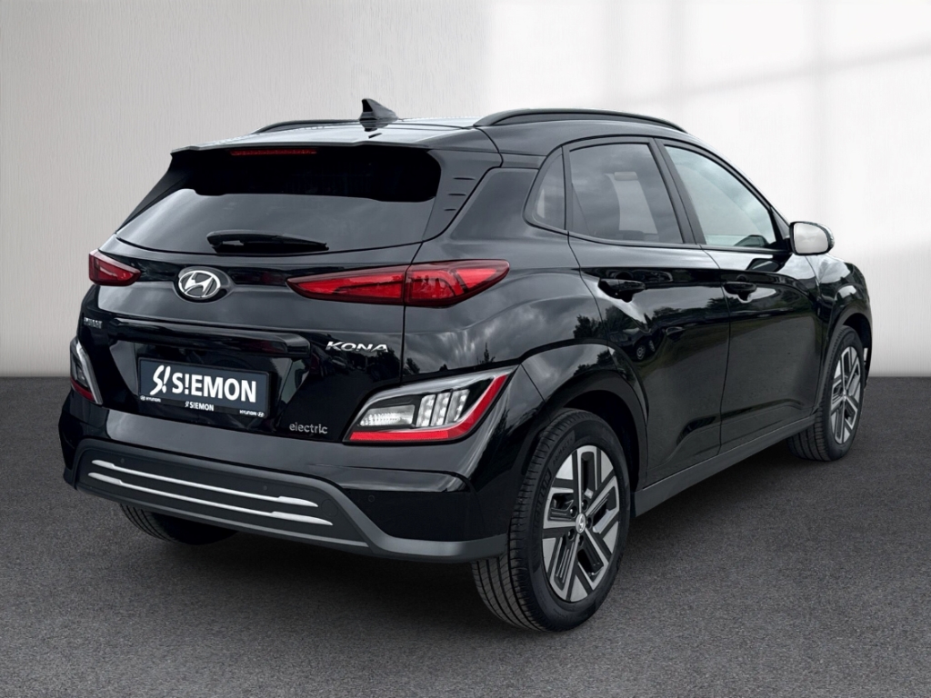Fahrzeugabbildung Hyundai KONA EV FL 39kWh MJ23 TREND 11kWOBC Navi Schiebedach Soundsystem LED