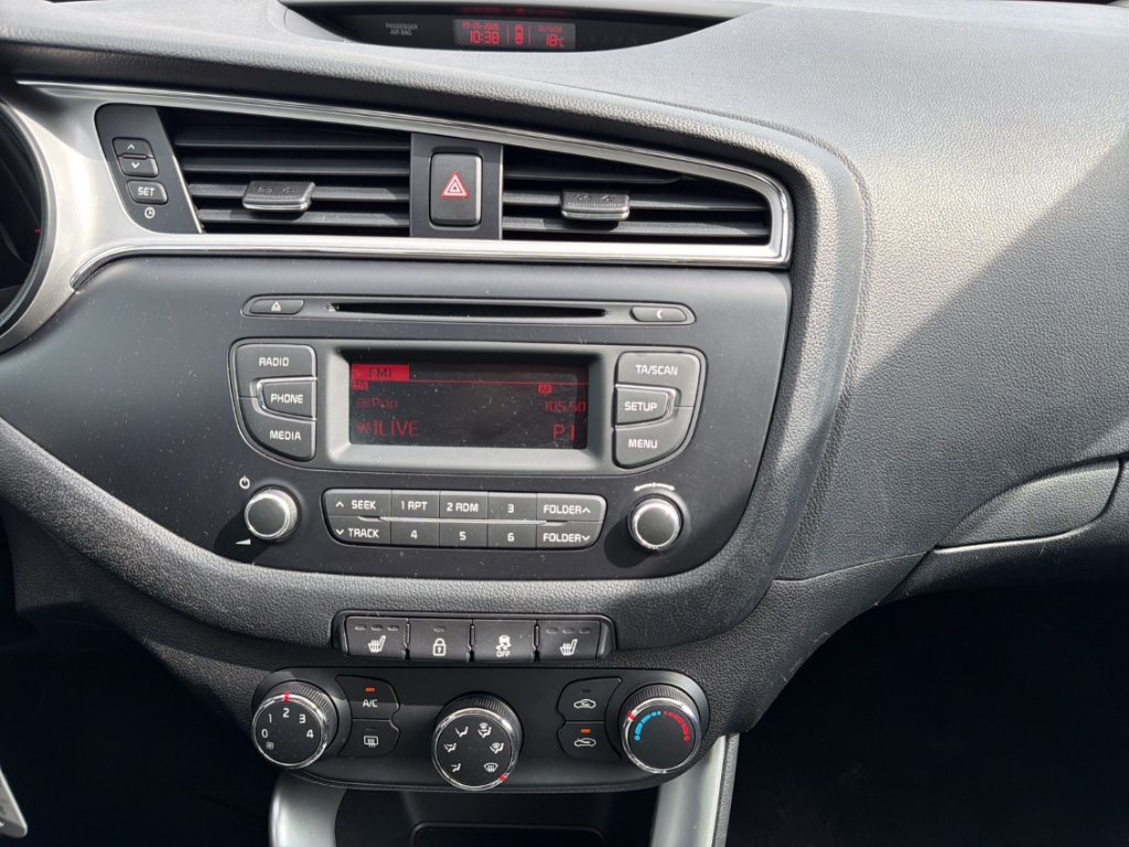Fahrzeugabbildung Kia Cee'd Edition7 Klima SHZ Bluetooth RadioCD PDC