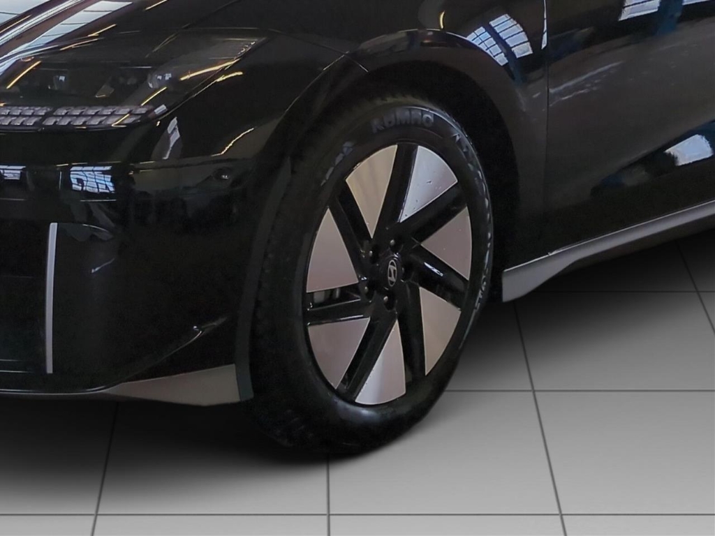 Fahrzeugabbildung Hyundai IONIQ 6 77,4kWh 4WD UNIQ Digi-Spiegel HUD Navi Digitales Cockpit Memory Sitze Soundsystem Bose