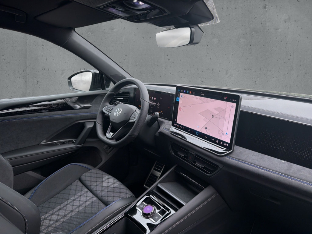 Fahrzeugabbildung Volkswagen Tiguan 2.0 TDI R-Line HDMatrix AHK BlackStyle Navi SHZ beh.Len