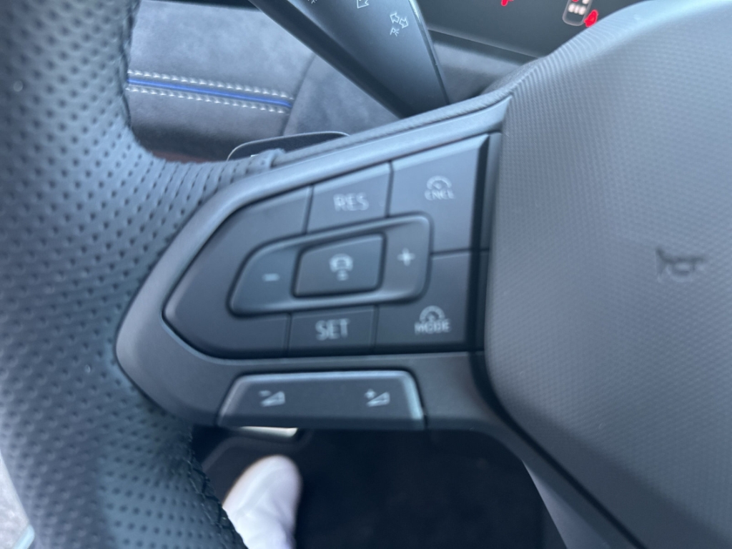 Fahrzeugabbildung Volkswagen Tiguan 2.0 TDI DSG R-Line Black Style AHK MATRIX NAVI