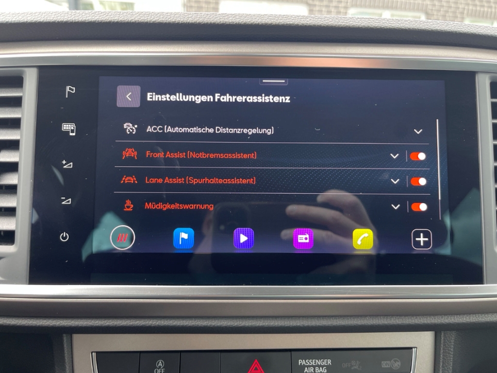 Fahrzeugabbildung SEAT Ateca 1.5 TSI DSG Xperience NAVI LED ACC SHZ RFK Virt Cockp.